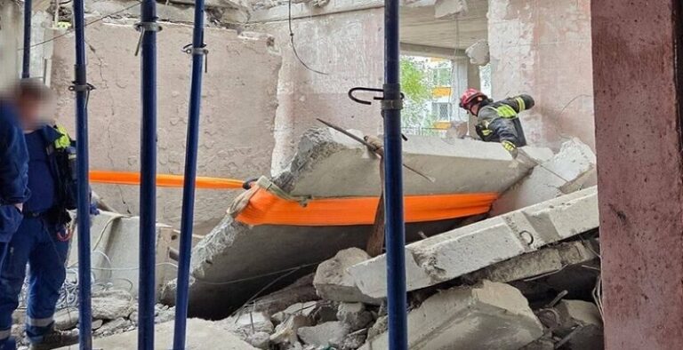 قتيلان بانهيار مدرسة في موسكو