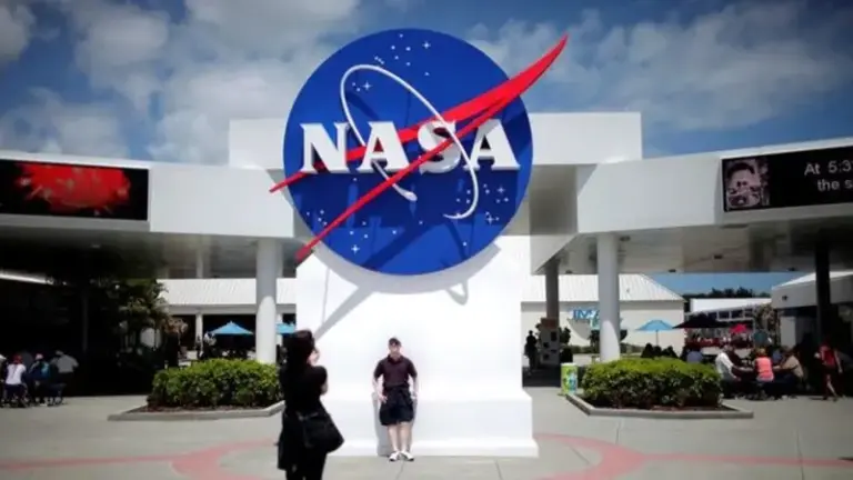 صراع أميركي صيني في الفضاء!