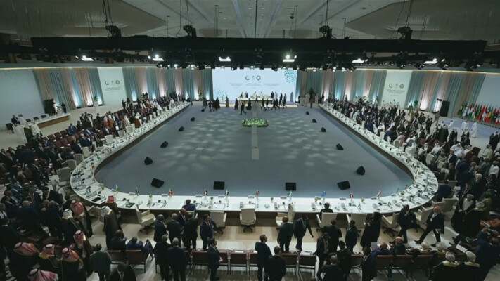 القمة العربية والإسلامية: لمراجعة العلاقات الدبلوماسية مع “إسرائيل”