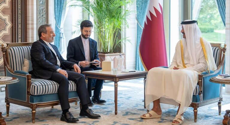 عراقجي يلتقي كالاس في قطر: مستمرون بالمسار الدبلوماسي