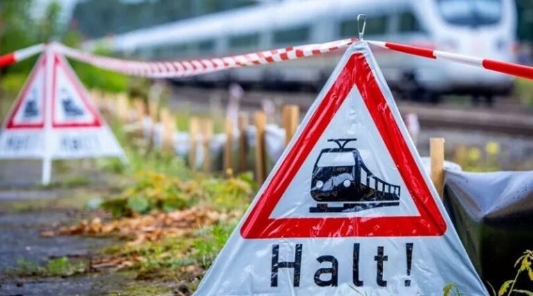 حريق وحادث سيارة يعطلان حركة القطارات في ألمانيا