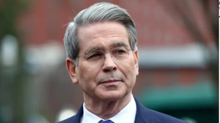 وزير الخزانة الأميركي: لست قلقا بشأن وضع الدولار