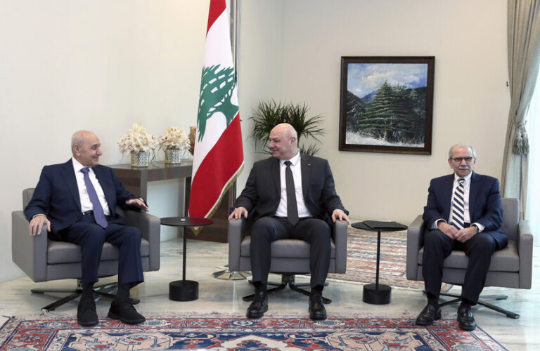 تبريد سياسي يسبق مناقشة خطة الجيش