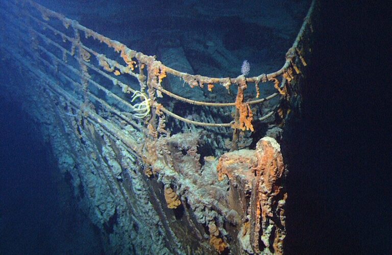 البحث عن حطام “تيتانيك” كان غطاء لعملية سرية؟