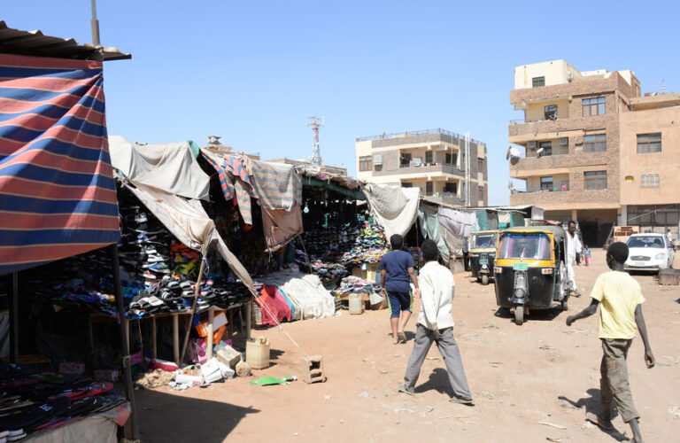 الصحة السودانية تنفي وجود تلوث إشعاعي أو كيميائي