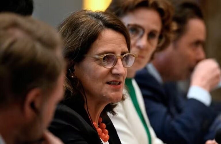 نائبة أوروبية: عمليات “إسرائيل” في غزة “إبادة جماعية”