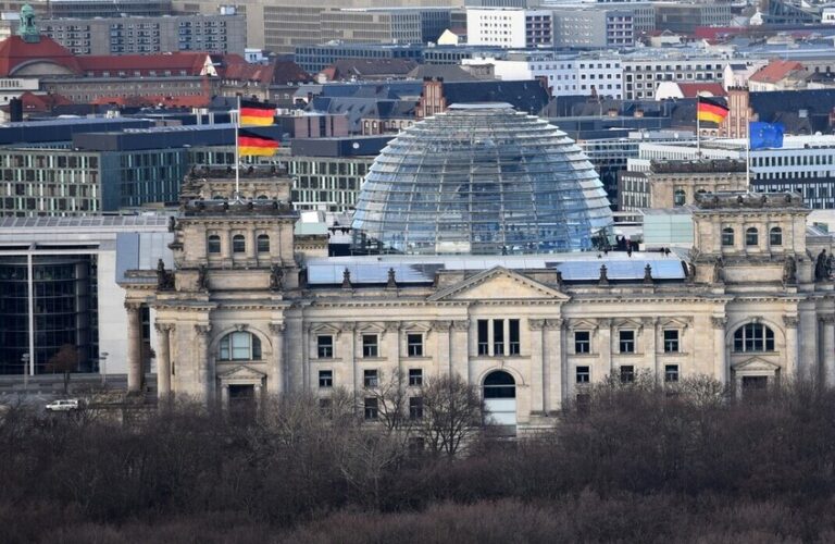 ألمانيا تدعو لتدريب الأوكرانيين على استخدام صواريخ “تاوروس”