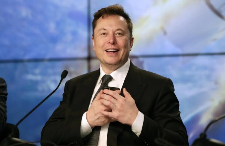 “تسلا” تقترح تعويضات تريليون دولار لماسك