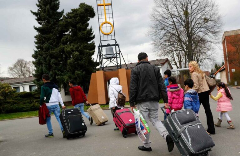 ألمانيا: نحو 1900 لاجئ سوري عادوا منذ سقوط الأسد