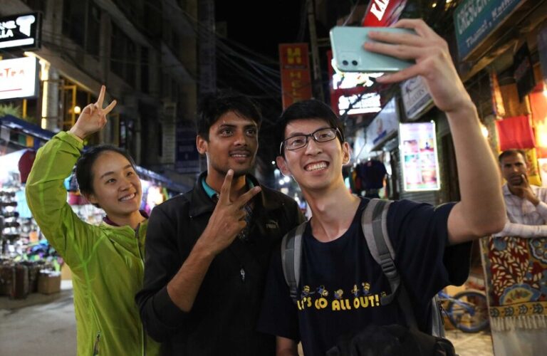 نيبال ترفع الحظر عن منصات التواصل الاجتماعي