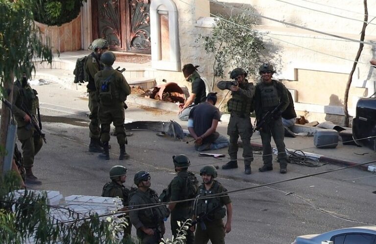 الإحتلال يواصل اعتقالاته في القدس والضفة الغربية