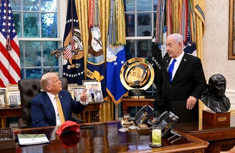 نتنياهو يسخر من ترامب؟