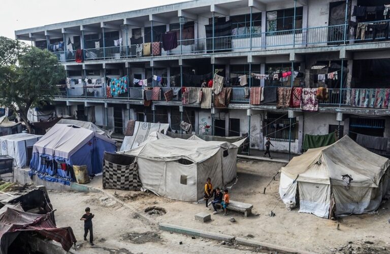 “الأونروا”: غارات إسرائيلية استهدفت 12 منشأة تابعة لنا