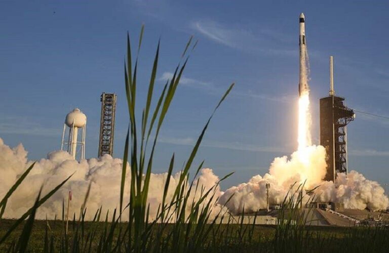 “أرتميس 2”: أول مهمة مأهولة حول القمر في نيسان 2026