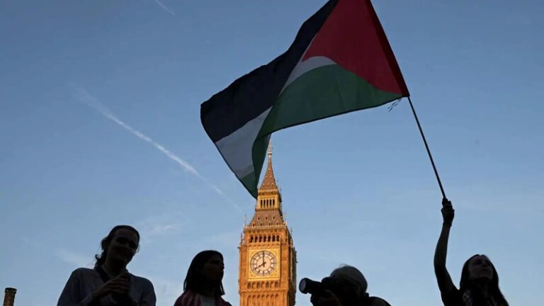 بريطانيا تُحدّث خرائطها الرسمية وتدرج “فلسطين”