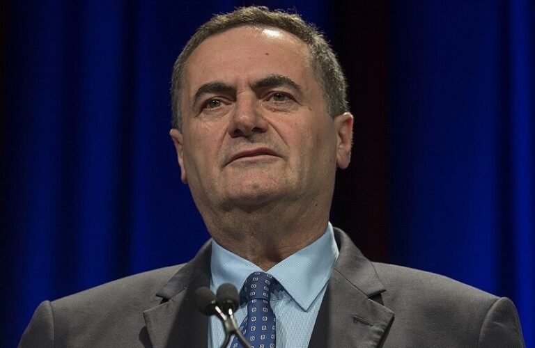 قراصنة أتراك يتصلون بوزير الحرب! (صور)