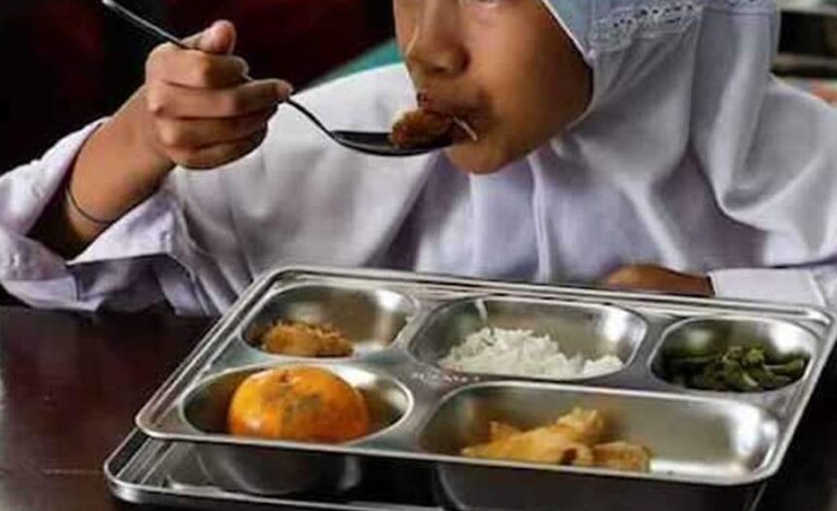 إصابة أكثر من ألف تلميذ بتسمم غذائي في إندونيسيا