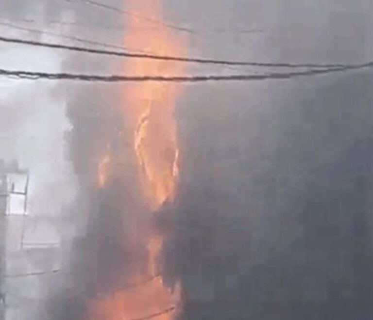 حريق في مبنى في السعديات