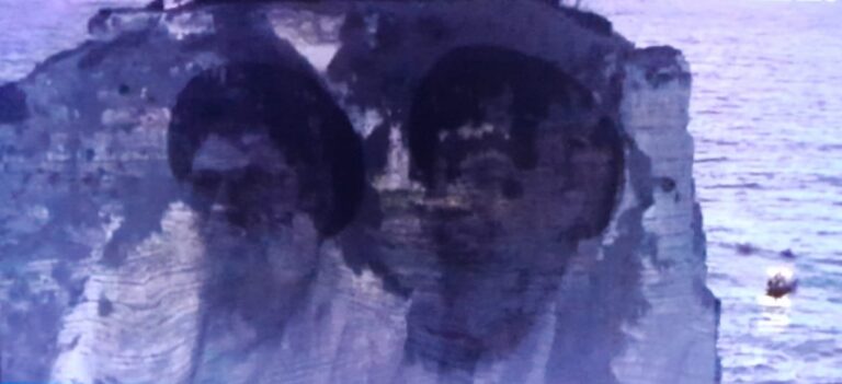 صورة السيدين الشهيدين نصرالله وصفي الدين على صخرة الروشة (فيديو)