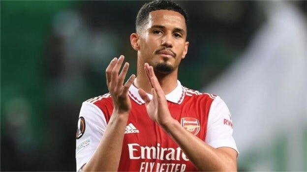 أرسنال متمسك بمدافعه ساليبا