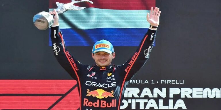 فرستابن يحرز سباق جائزة إيطاليا الكبرى على حساب ثنائي مكلارين