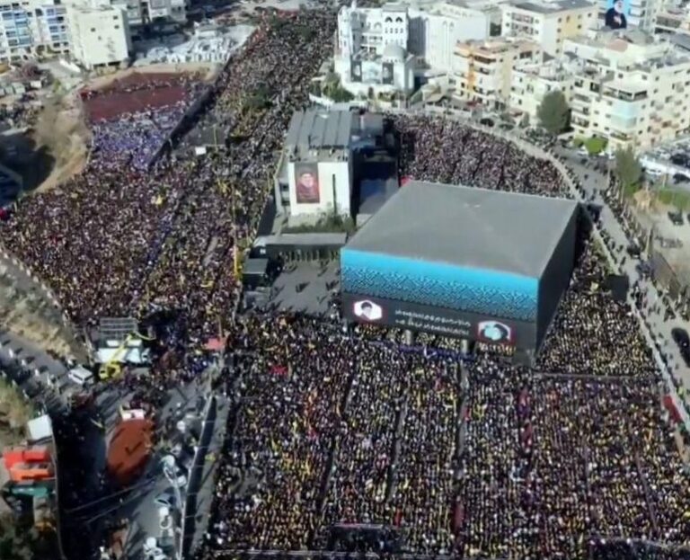 تجمعات شعبية احياءً لفعالية لحظة استشهاد السيد نصر الله (فيديو)