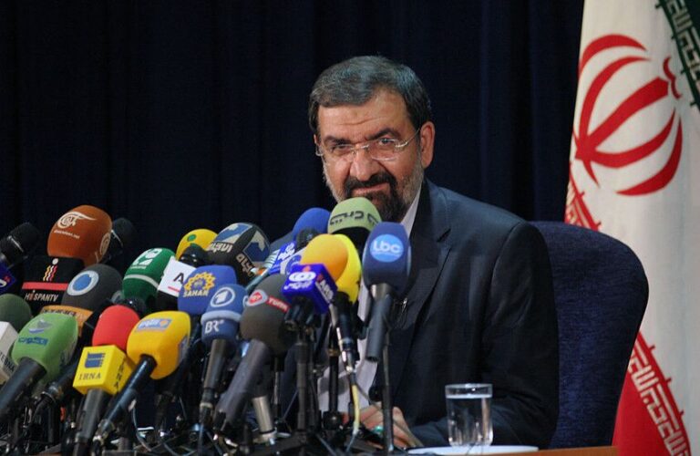 رضائي: إيران كانت مستعدة لحرب شهرين مع “إسرائيل”