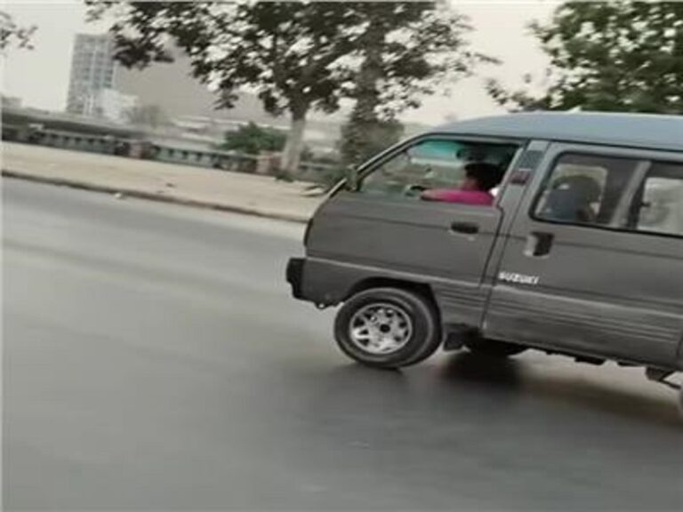 أطفال وراء مقود الفانات: خطر مروري يهدّد لبنان