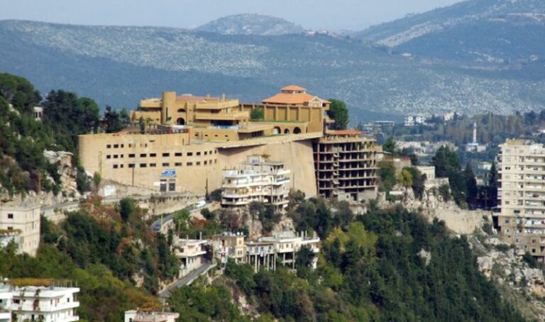 60 شوالًا من المخدرات داخل مستودع في بخعون.. والبلدية ترد