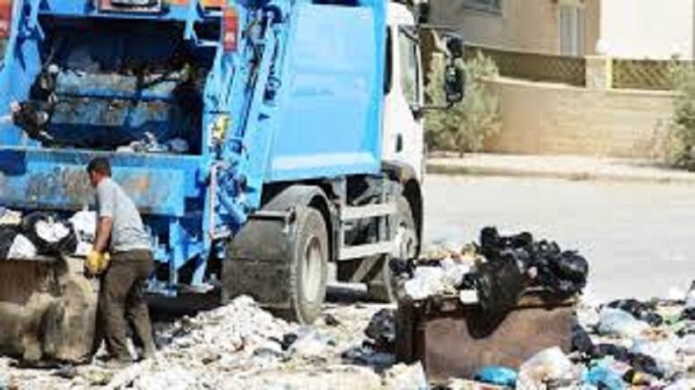 تنظيم تفريغ البضائع ورمي النفايات في بيروت