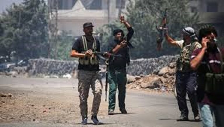 اعتداء على تاجر واختطاف منتج درامي في وضح النهار