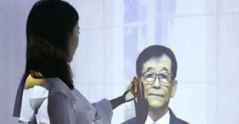 الرحيل الرقمي.. الذكاء الاصطناعي يعيد المتوفين للحياة افتراضياً