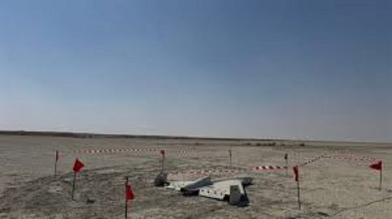 طائرة مسيّرة بالقرب من حقل مجنون النفطي في البصرة (صور)