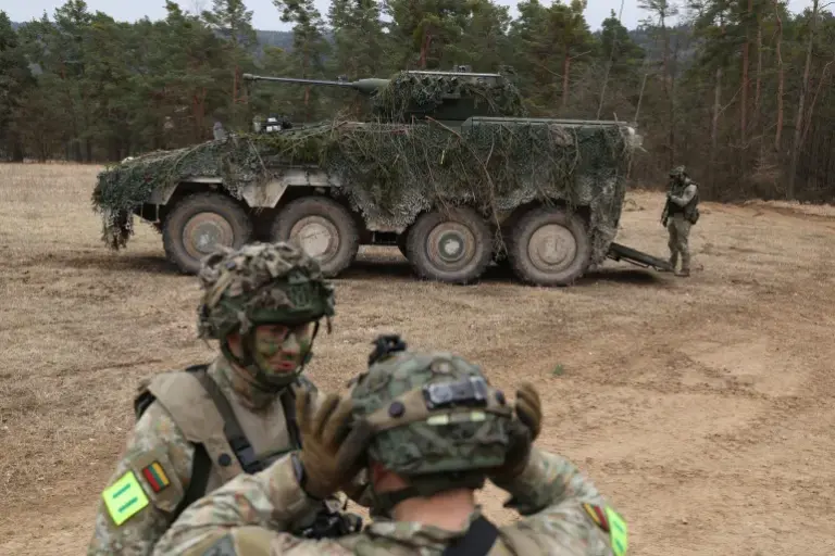 ترامب يوقف دعم الجيوش الأوروبية قرب روسيا