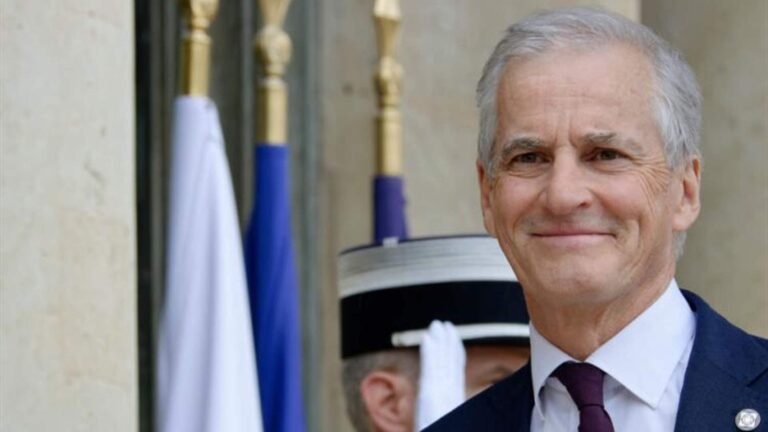 رئيس وزراء النرويج يعلن فوزه في الانتخابات