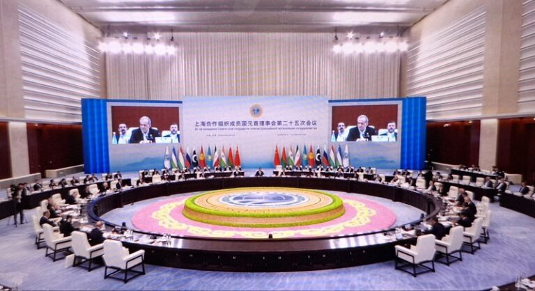 بزشكيان: مستعدون للمساهمة بتوسيع التعاون الإقليمي