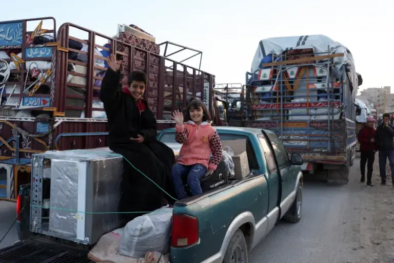 200 ألف سوري غادروا لبنان بعد سقوط الأسد