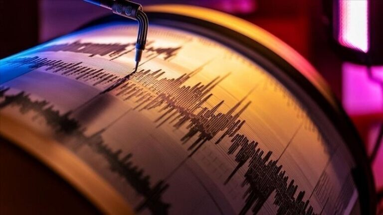 زلزال بقوة 5.2 درجات يوقظ أثينا