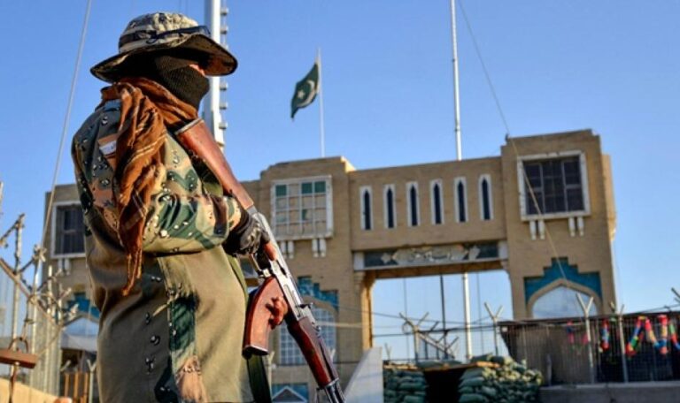 أفغانستان وباكستان تستأنفان مفاوضات السلام