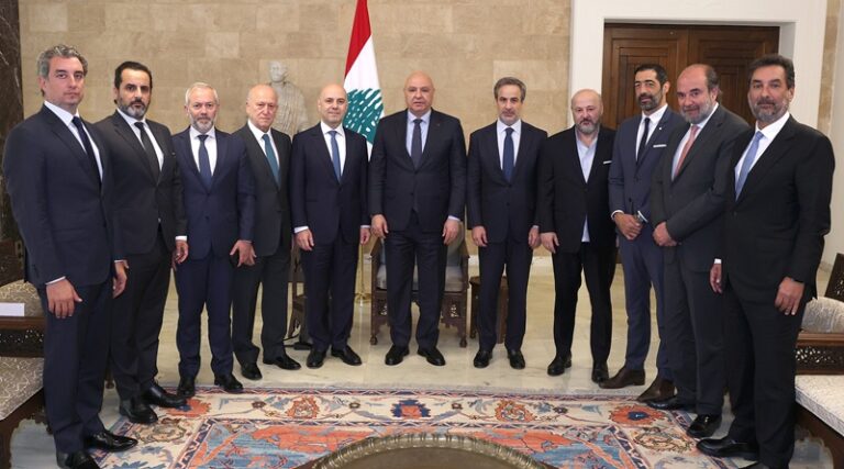 النواب الموقّعون على اقتراح قانون تصويت المغتربين يزورون عون