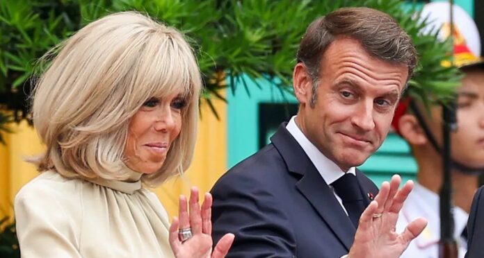 ماكرون وزوجته
