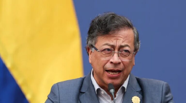 الرئيس الكولومبي يحذّر ترامب: لا توقظ النمر.. مهاجمتنا تعني إعلان الحرب!