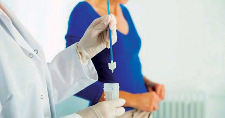 “مسحة من الخد” تحمينا من السرطان!