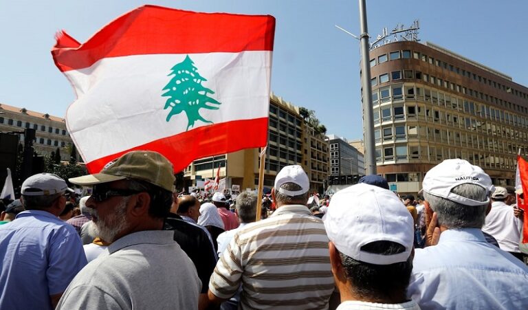 موظفو الإدارة العامة إلى الإضراب