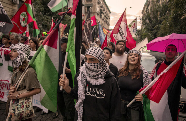 النقابات العمالية الإيطالية تعلن الإضراب دعماً لغزة
