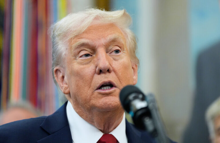 ترامب: مشكلة الشرق الأوسط قابلة للحل بسهولة بعد 3000 عام