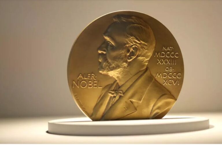 فوز كاتب مجري بجائزة نوبل للآداب