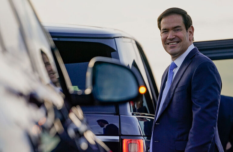 روبيو في باريس لمناقشة اليوم التالي في غزة