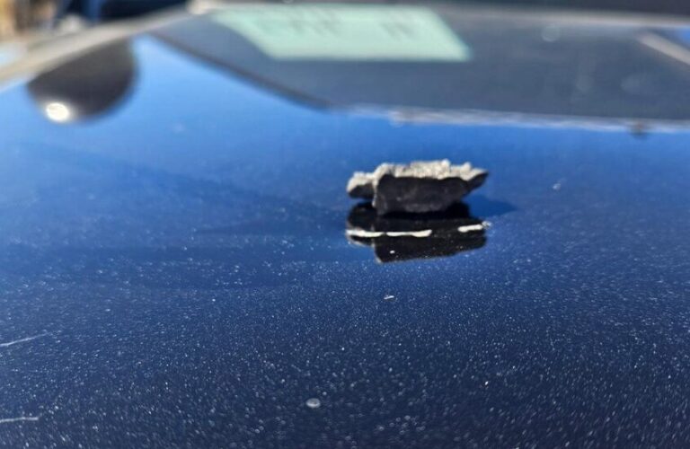 إصابة فريق حماية نائب الرئيس الأميركي بقذيفة مدفعية