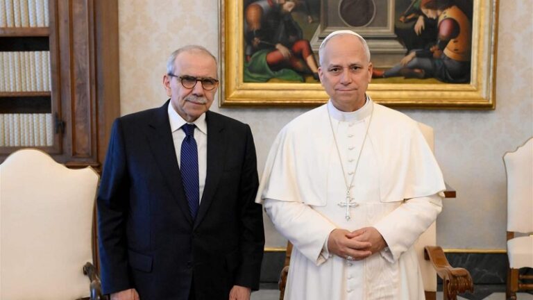 سلام يلتقي بابا الفاتيكان: السلام في المنطقة لن يقوم إلا على العدل